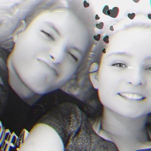 Meet your Posher, Mya